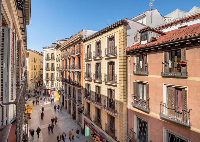 Bright- 1Bd 1Bth Furnished - Sol